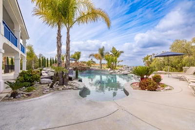 Luxury Villa Photo #4