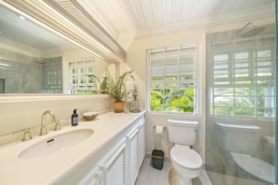 Luxury Villa Photo #37