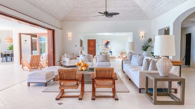 Luxury Villa Photo #28