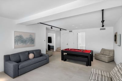 Luxury Villa Photo #20