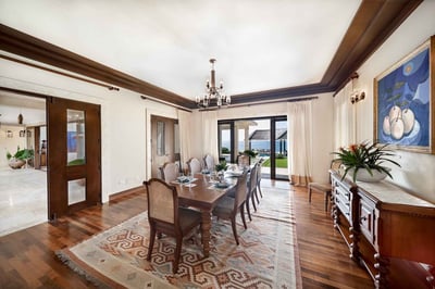 Luxury Villa Photo #15