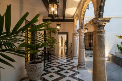 Luxury Villa Photo #8