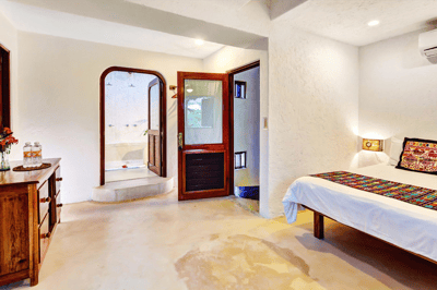 Luxury Villa Photo #24