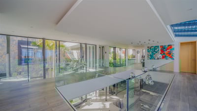 Luxury Villa Photo #32