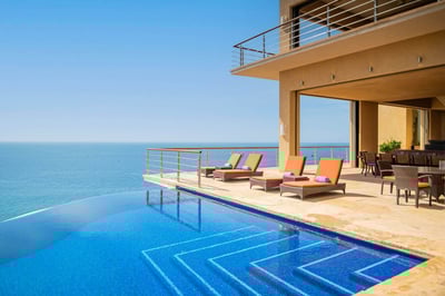Luxury Villa Photo #5