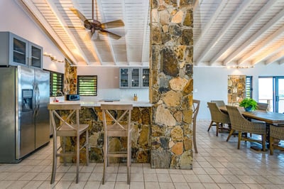 Luxury Villa Photo #9