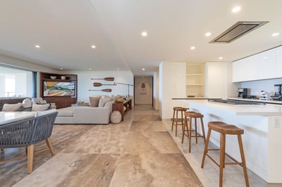 Luxury Villa Photo #11
