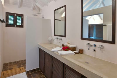 Luxury Villa Photo #18