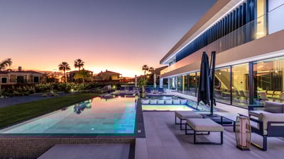 Luxury Villa Photo #2