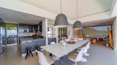 Kitchen & Dining Area