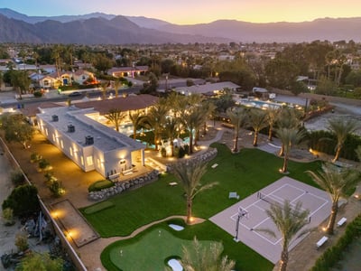 Luxury Villa Photo #23