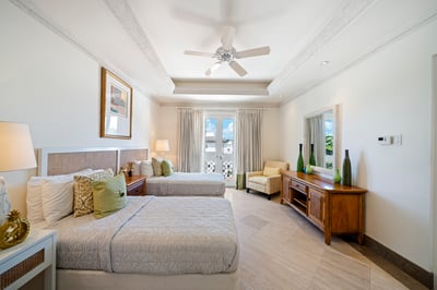 Luxury Villa Photo #9
