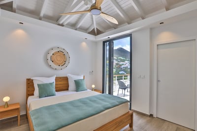 Luxury Villa Photo #26
