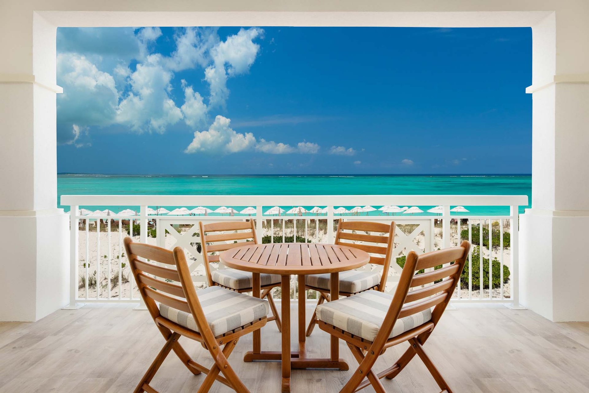 Deluxe 1 BDM Oceanfront Suite at Alexandra Resort - 1