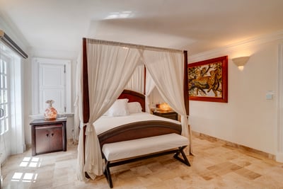 Luxury Villa Photo #15
