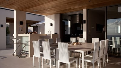 Kitchen & Dining Areas