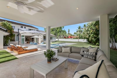 Luxury Villa Photo #8