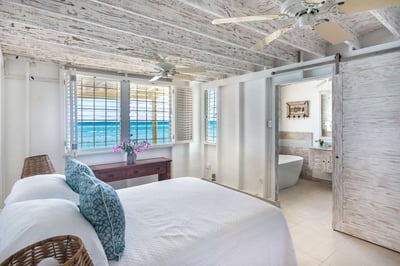 Luxury Villa Photo #10