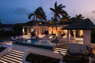 Luxury Villa Photo #40