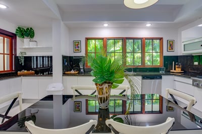 Luxury Villa Photo #34