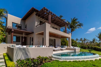 Luxury Villa Photo #12