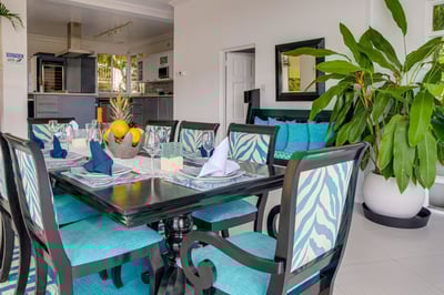 Luxury Villa Photo #17