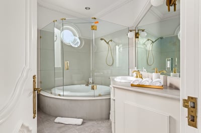 Luxury Villa Photo #42