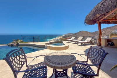 Luxury Villa Photo #13
