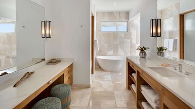 Luxury Villa Photo #32