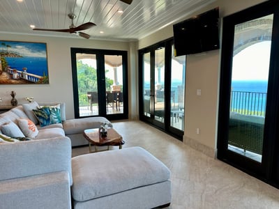 Luxury Villa Photo #25