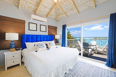 Luxury Villa Photo #34