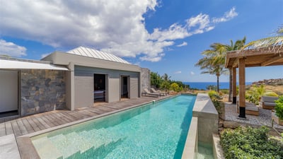 Luxury Villa Photo #6