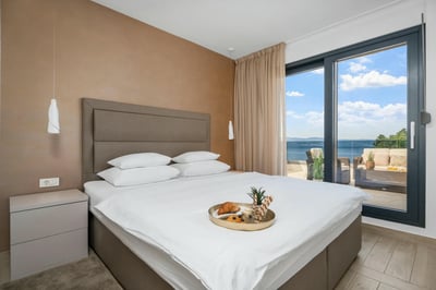 Luxury Villa Photo #50