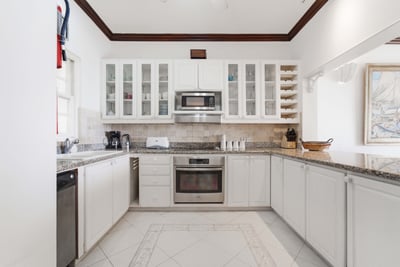 Luxury Villa Photo #7