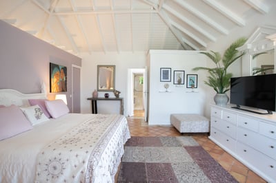 Luxury Villa Photo #22