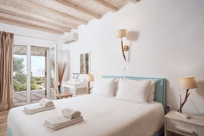 Luxury Villa Photo #46