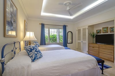 Luxury Villa Photo #22