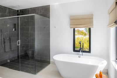 Luxury Villa Photo #24