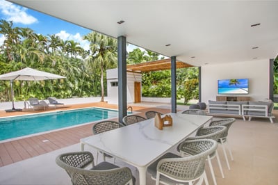 Luxury Villa Photo #8