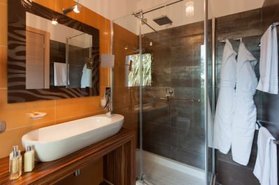 Luxury Villa Photo #24