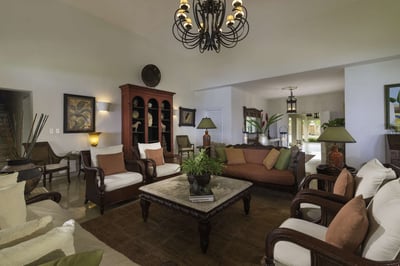 Luxury Villa Photo #10