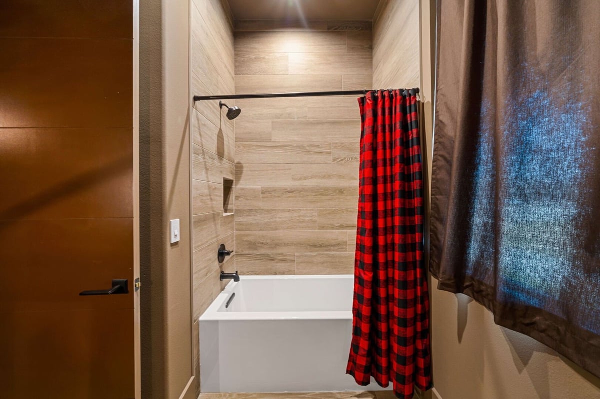 Majestic Mirage Estate