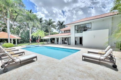 Luxury Villa Photo #4