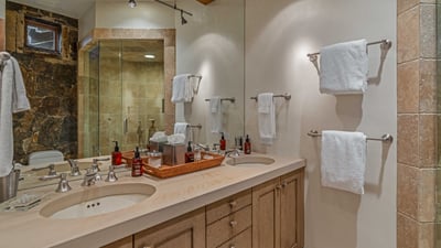 Luxury Villa Photo #24
