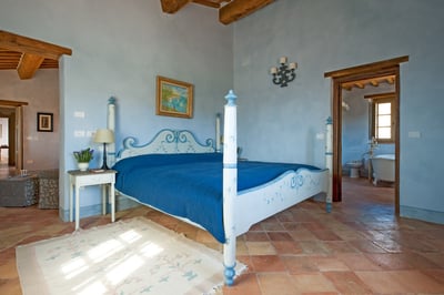 Luxury Villa Photo #14