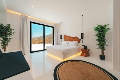 Luxury Villa Photo #20