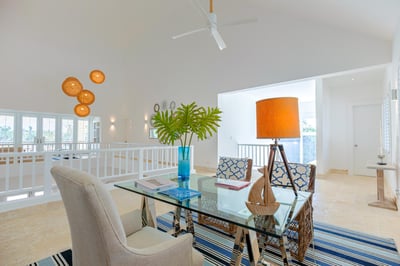 Luxury Villa Photo #15