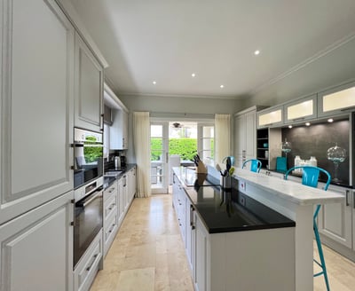 Luxury Villa Photo #9