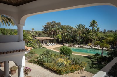 Luxury Villa Photo #10