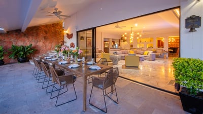 Luxury Villa Photo #19